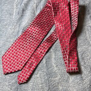 Donald J. Trump Signature Collection Red Silk Geometric Tie